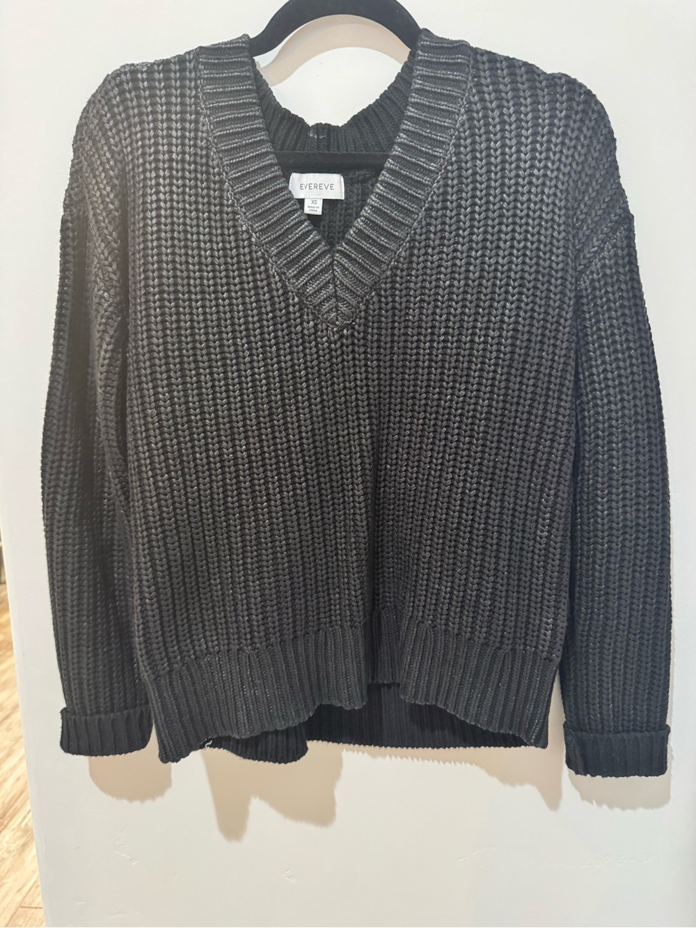 Evereve Black Coated V-Neck Chunky Knit Sweater